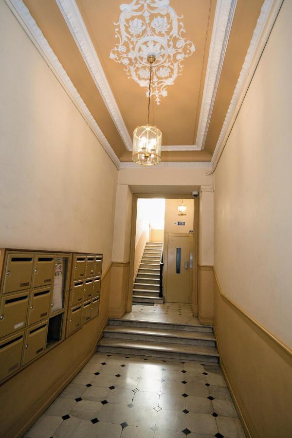 Designer Flat Nice Exterior photo